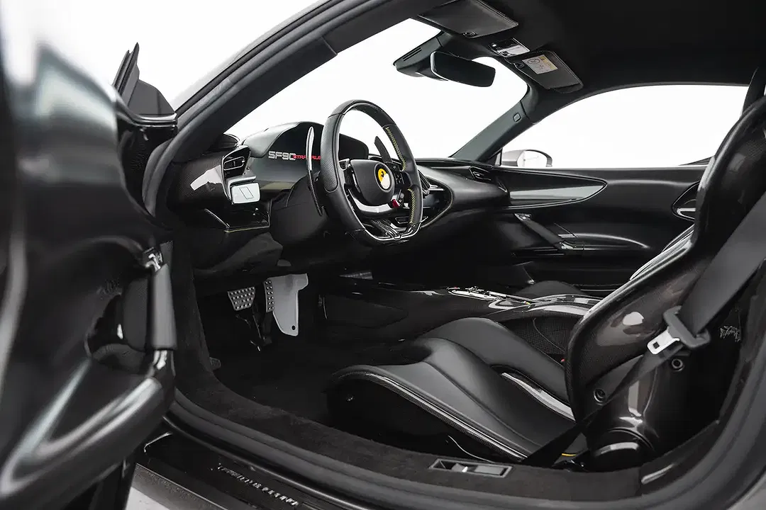 Ferrari SF90 Stradale PHEV - Thumbnail 14