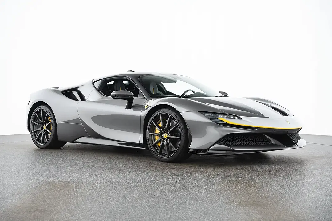 Ferrari SF90 Stradale PHEV - Thumbnail 3