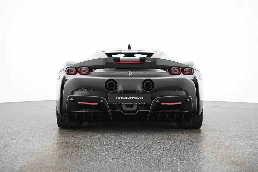 Ferrari SF90 Stradale PHEV - Thumbnail 6
