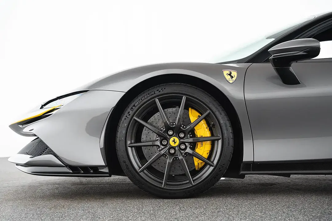 Ferrari SF90 Stradale PHEV - Thumbnail 9