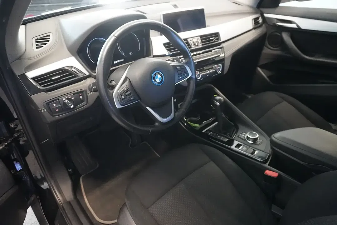 BMW X2 PHEV AUT xDrive - Thumbnail 4