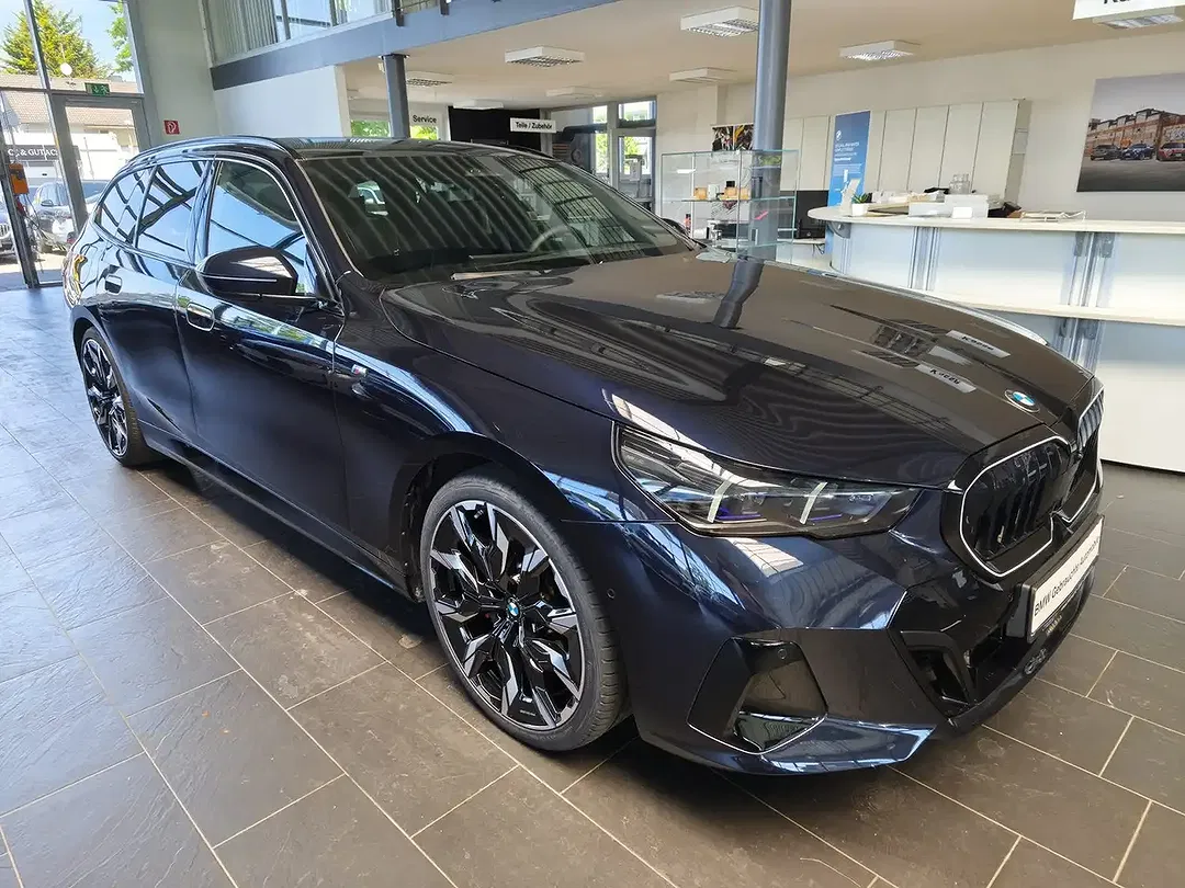 BMW 520 M Sport Pro Touring - Thumbnail 3