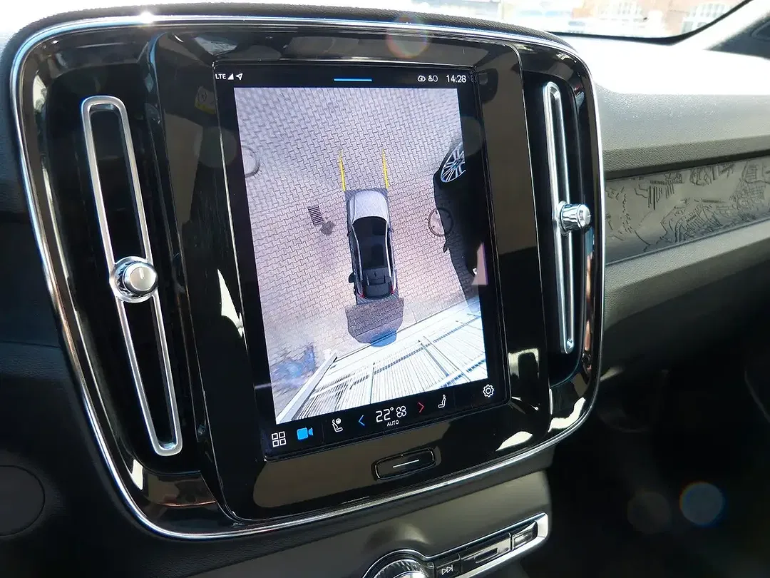 Volvo C40 EV Ultimate - foto 8