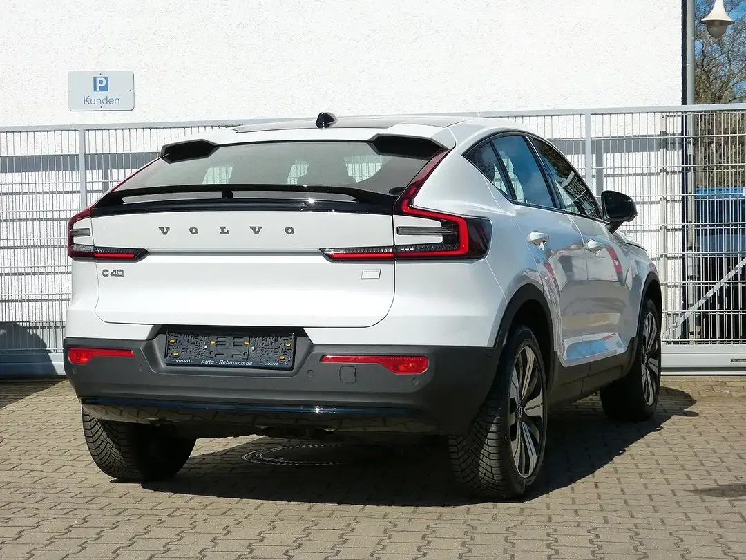 Volvo C40 EV Ultimate - Thumbnail 3