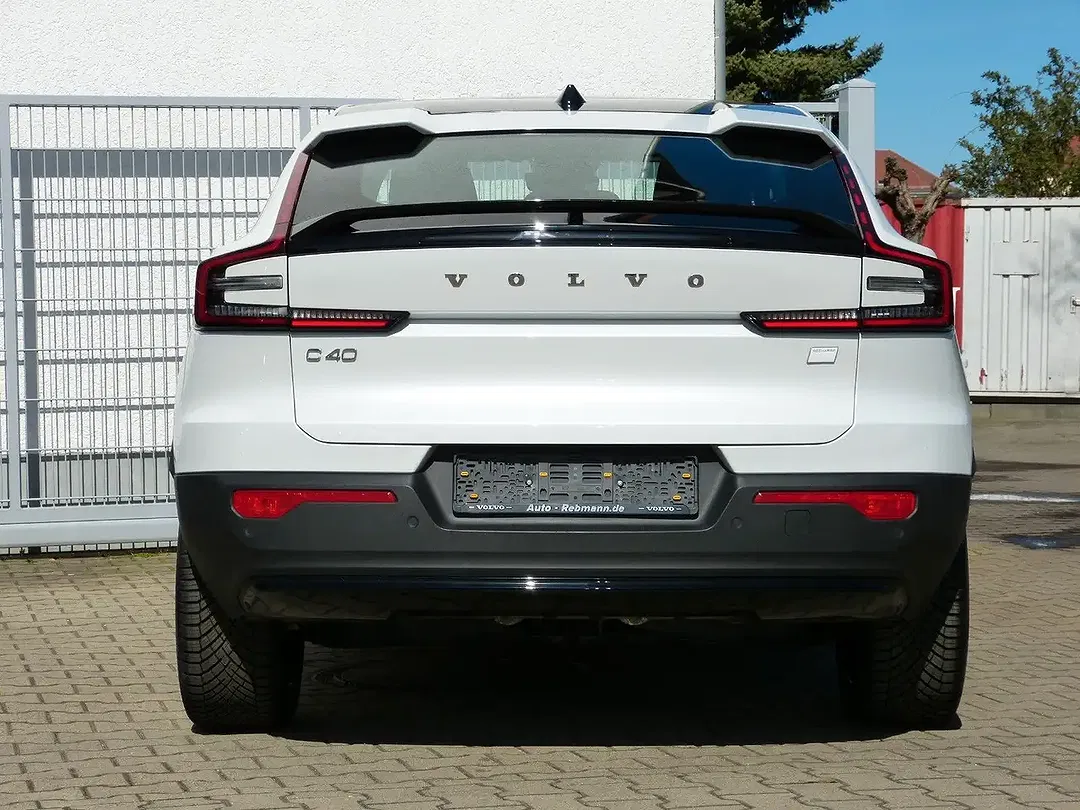 Volvo C40 EV Ultimate - Thumbnail 4
