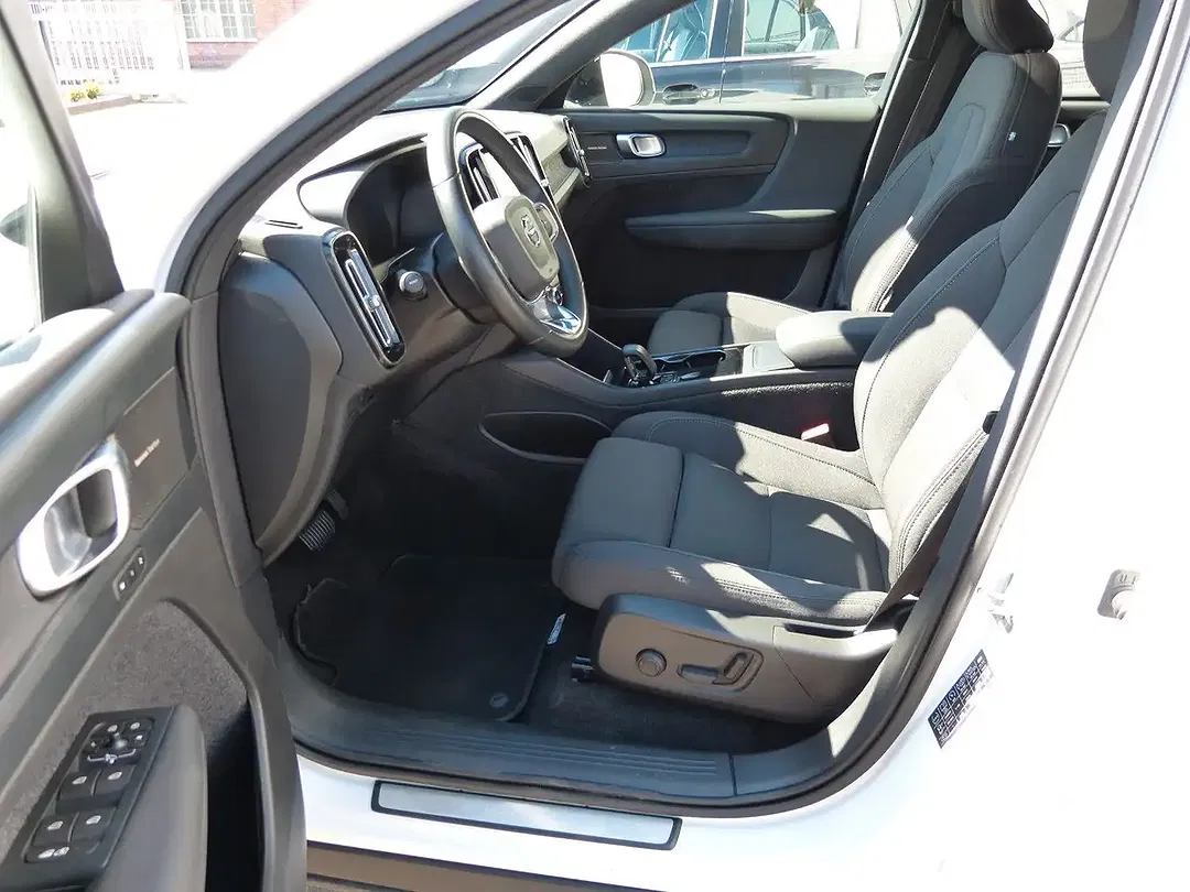 Volvo C40 EV Ultimate - Thumbnail 5