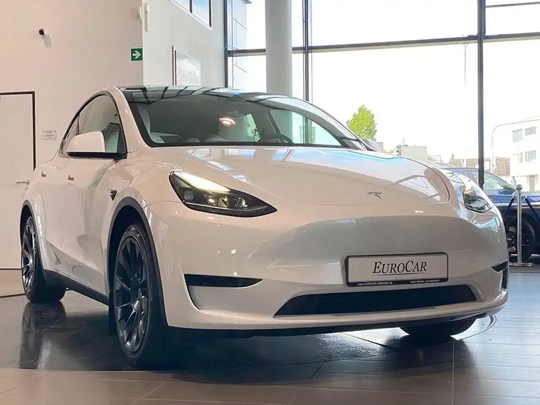 Tesla Model Y RWD - foto 2
