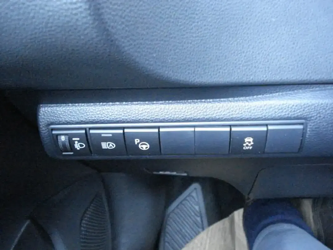 Toyota Corolla 1.2 Plus - Thumbnail 5