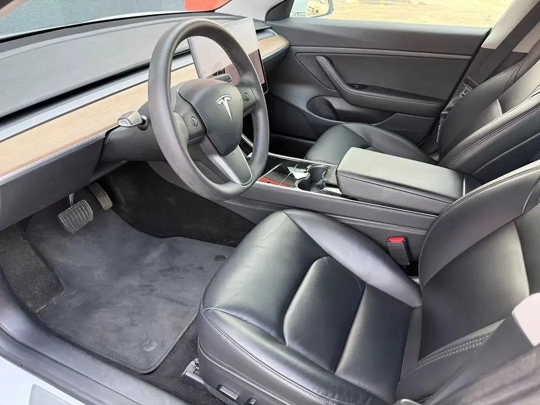 Tesla Model 3 RWD Standard Range Plus - Thumbnail 10