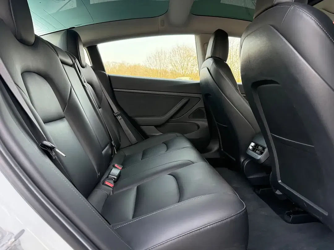 Tesla Model 3 RWD Standard Range Plus - foto 15