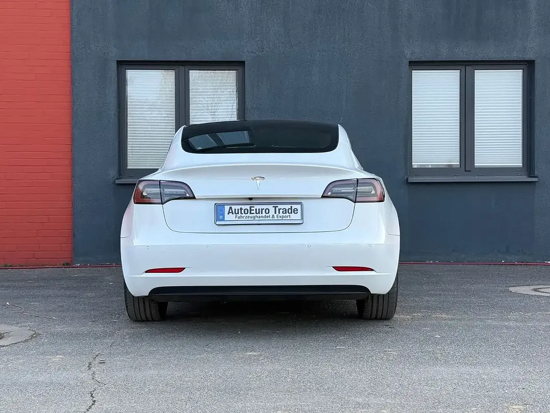 Tesla Model 3 RWD Standard Range Plus - Thumbnail 6