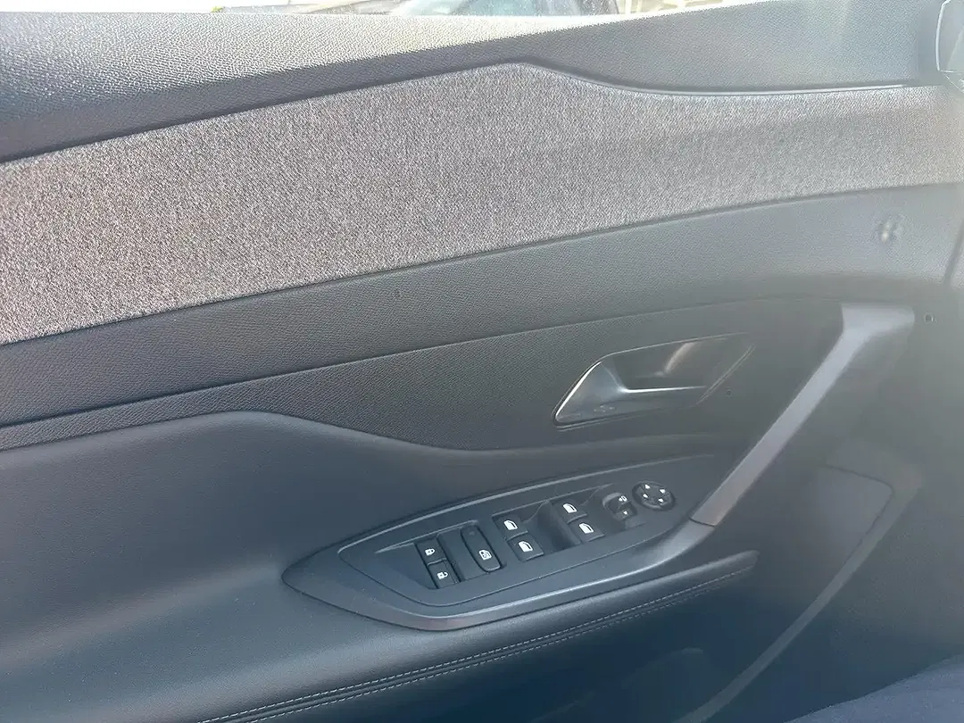 Peugeot 308 130 PureTech EAT8 Allure Pack SW - Thumbnail 10