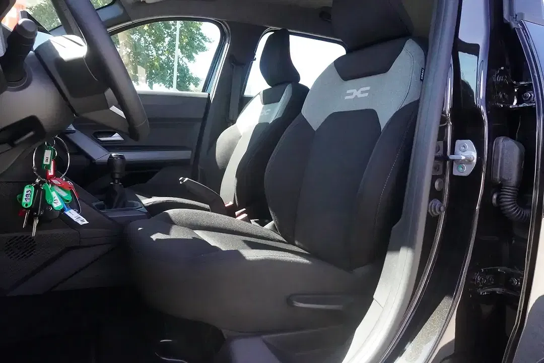 Dacia Bigster MHEV Essential - Thumbnail 10