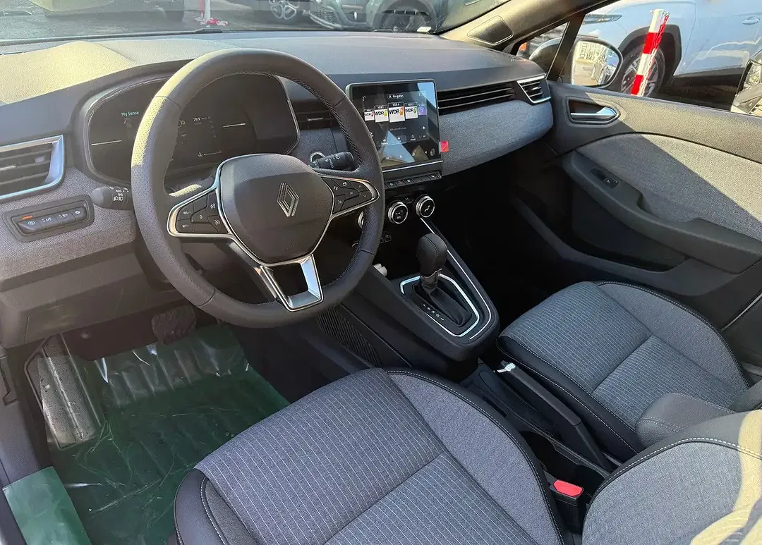 Renault Clio TCe AUT Techno - Thumbnail 12