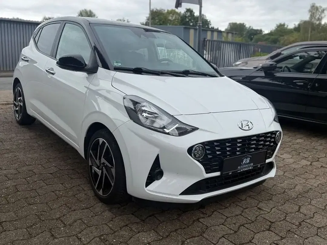 Hyundai i10 Trend - Thumbnail 3