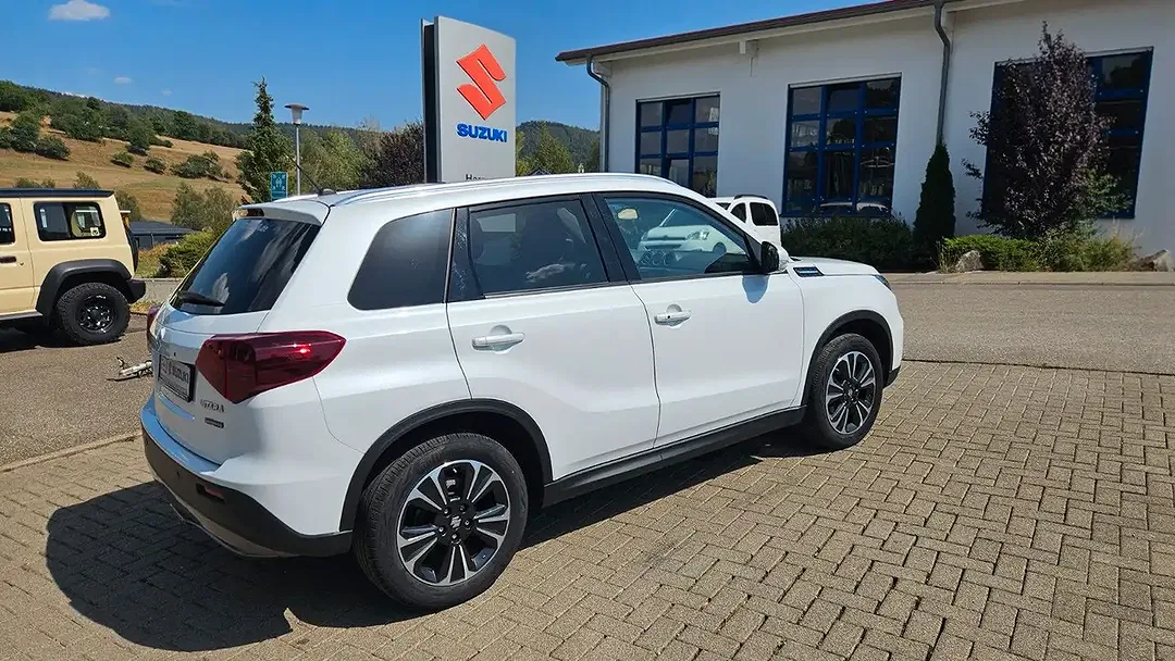 Suzuki Vitara Hybrid 1.5 Dualjet AGS AllGrip Comfort+ - Thumbnail 3