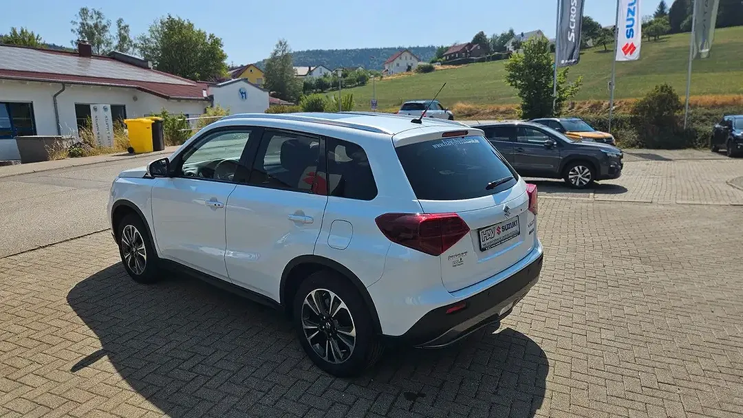 Suzuki Vitara Hybrid 1.5 Dualjet AGS AllGrip Comfort+ - Thumbnail 4