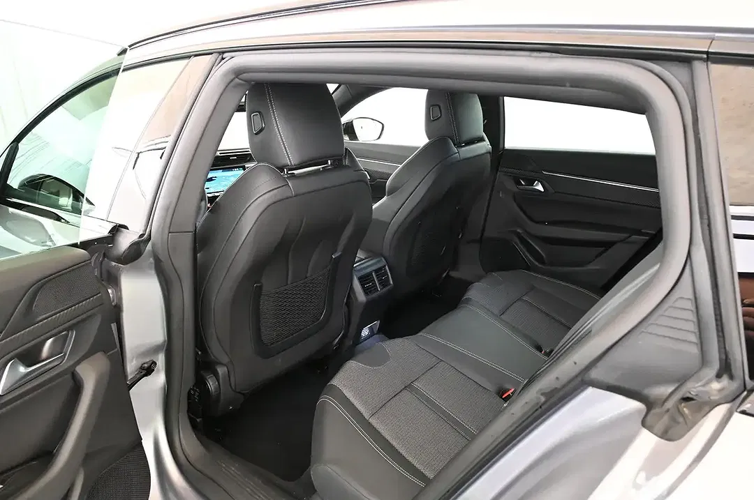 Peugeot 508 225 e-EAT8 PHEV Allure SW - Thumbnail 22