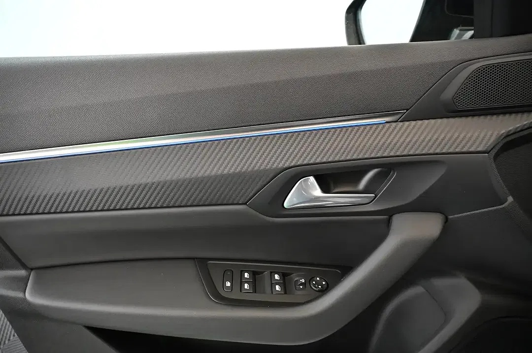Peugeot 508 225 e-EAT8 PHEV Allure SW - Thumbnail 29