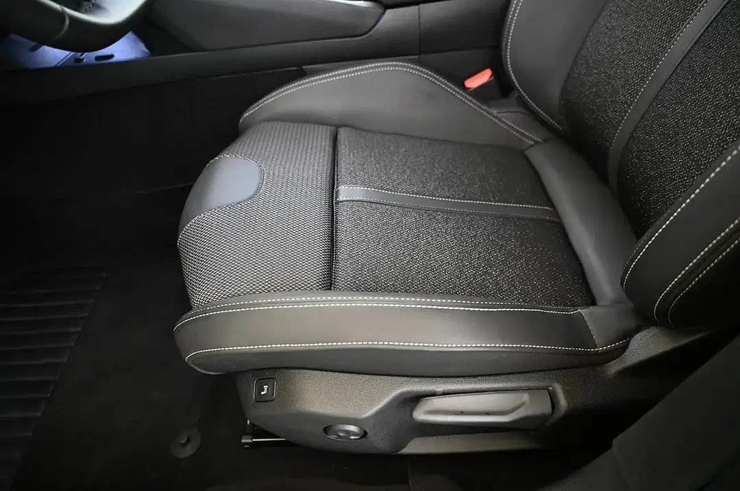 Peugeot 508 225 e-EAT8 PHEV Allure SW - Thumbnail 30