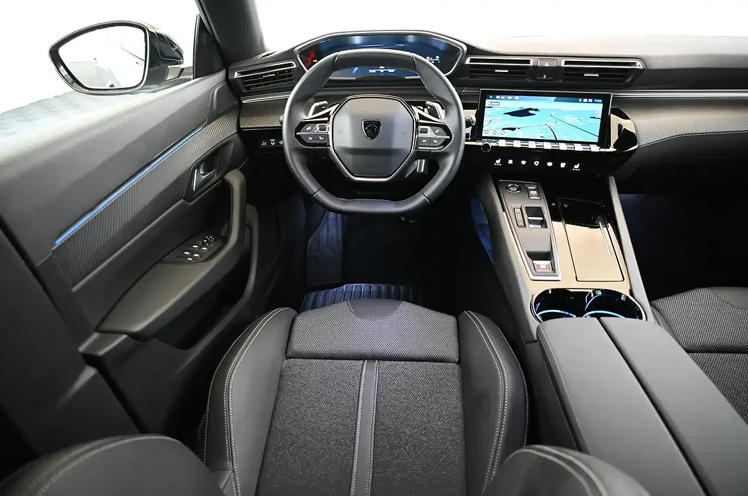 Peugeot 508 225 e-EAT8 PHEV Allure SW - Thumbnail 32