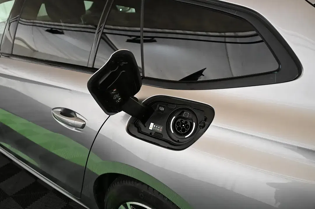 Peugeot 508 225 e-EAT8 PHEV Allure SW - Thumbnail 35
