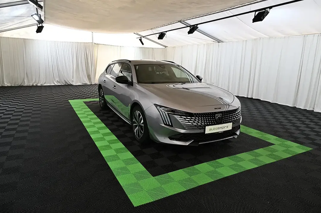 Peugeot 508 225 e-EAT8 PHEV Allure SW - Thumbnail 3