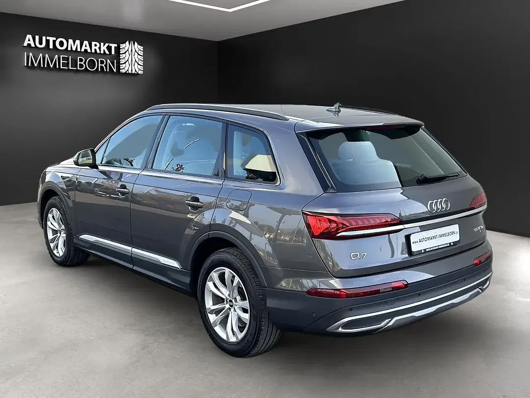 Audi Q7 55 S line - Thumbnail 3