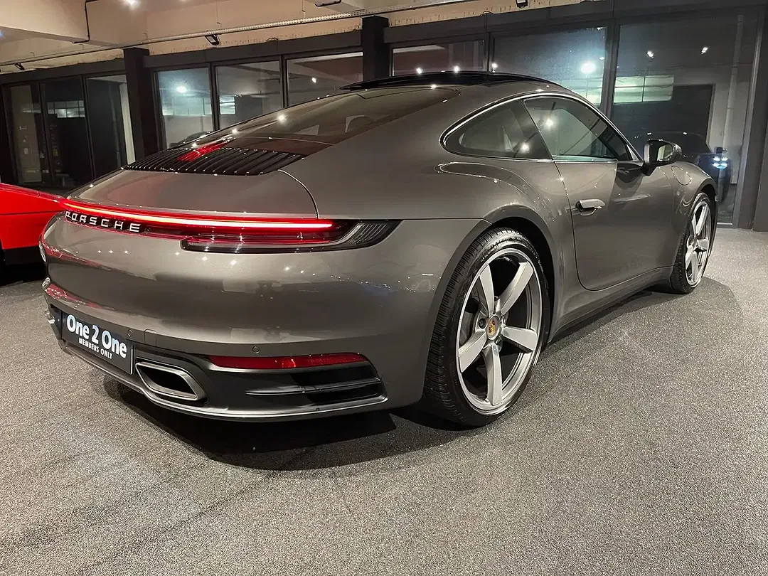 Porsche 992 PDK Carrera - Thumbnail 11
