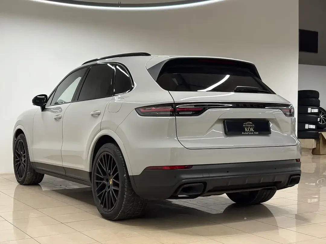 Porsche Cayenne E-Hybrid Sport Chrono - Thumbnail 8