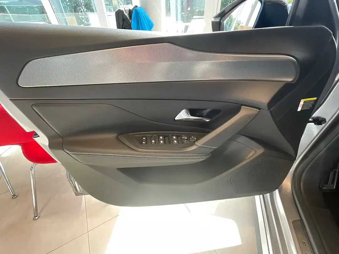 Peugeot 308 130 BlueHDi GT SW - Thumbnail 10