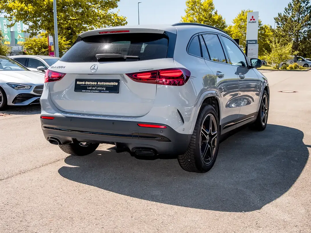 Mercedes-Benz GLA 200 AMG - Thumbnail 6