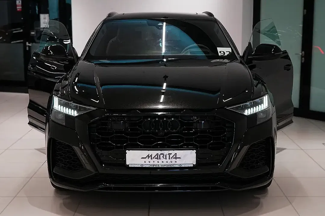 Audi RS Q8 - foto 1