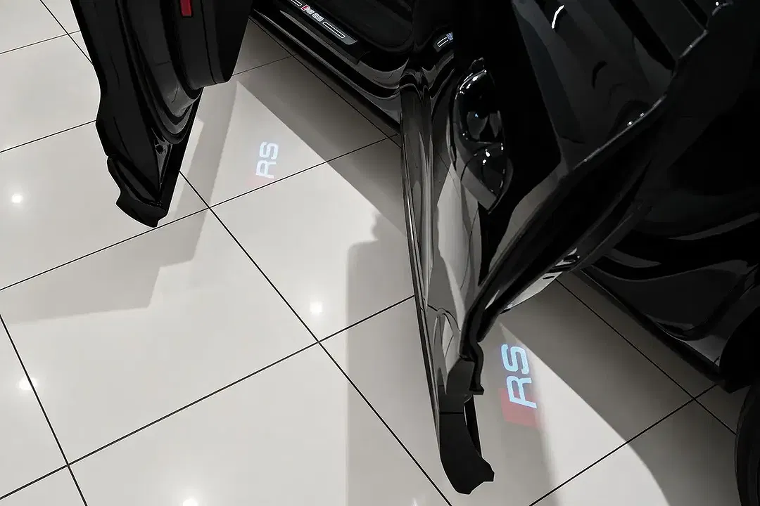 Audi RS Q8 - Thumbnail 14