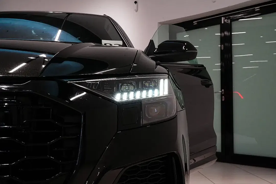 Audi RS Q8 - Thumbnail 8