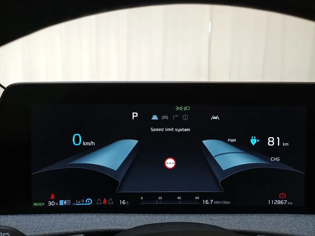 Kia EV6 - Thumbnail 7