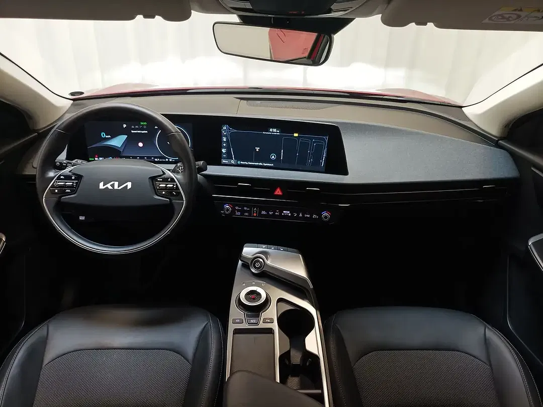 Kia EV6 - Thumbnail 9