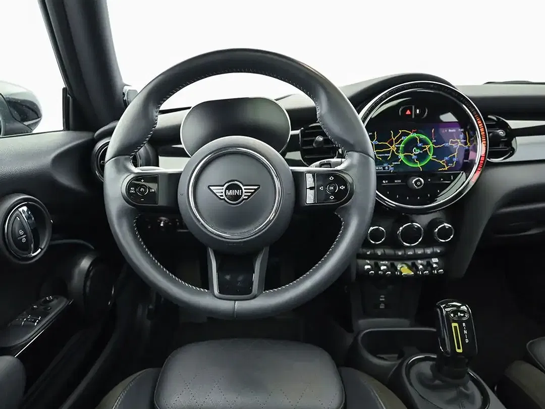 MINI Cooper SE - Thumbnail 13