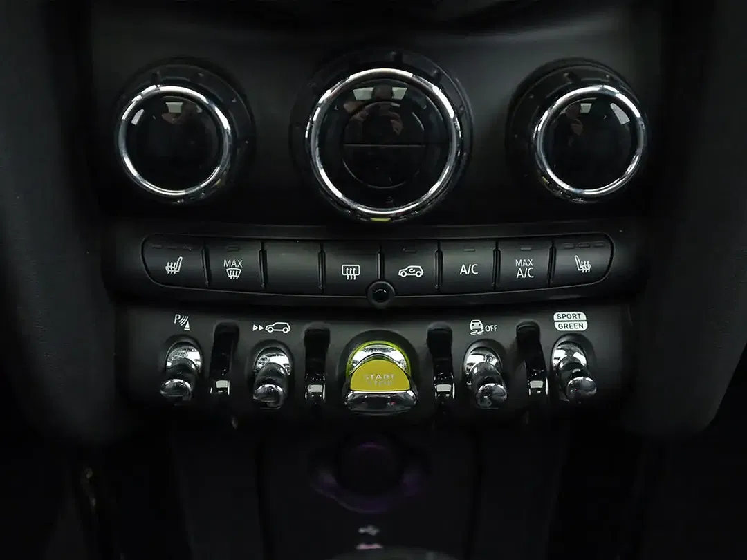 MINI Cooper SE - Thumbnail 14