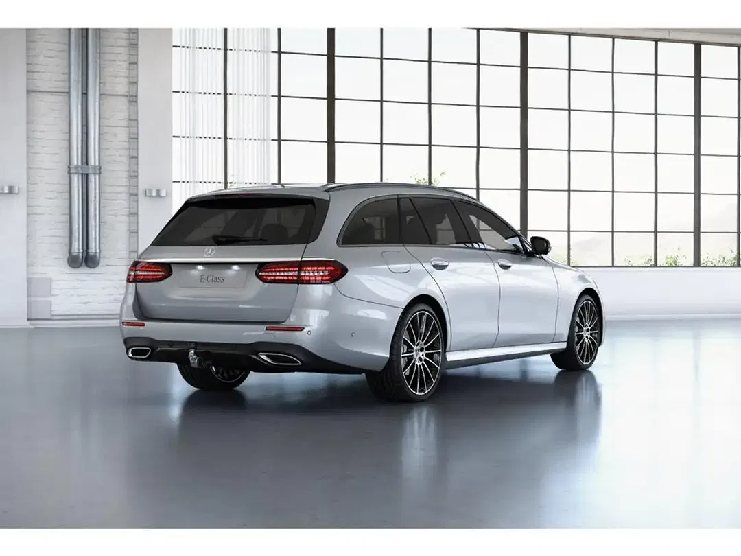 Mercedes-Benz E 300 4MATIC AMG Burmester Night - Thumbnail 2