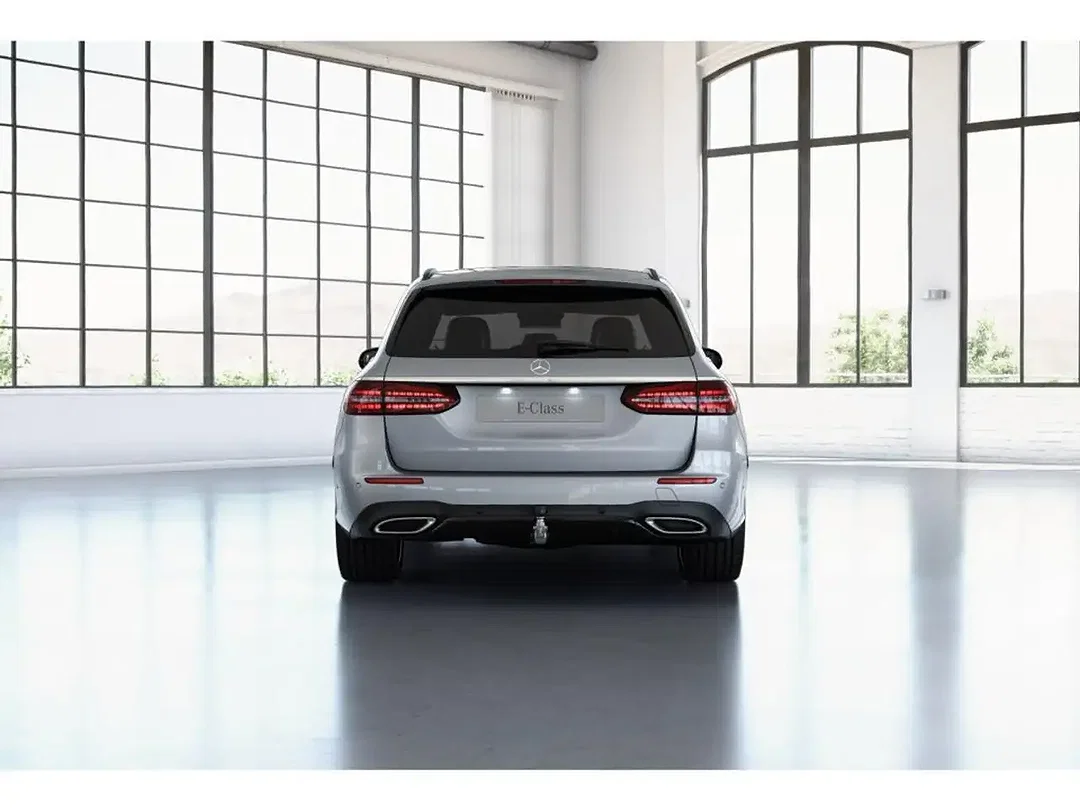Mercedes-Benz E 300 4MATIC AMG Burmester Night - Afbeelding 1
