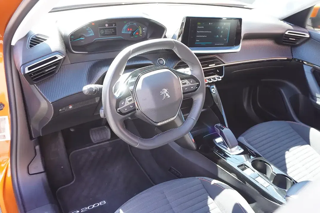 Peugeot 2008 AUT Active Pack - Thumbnail 10