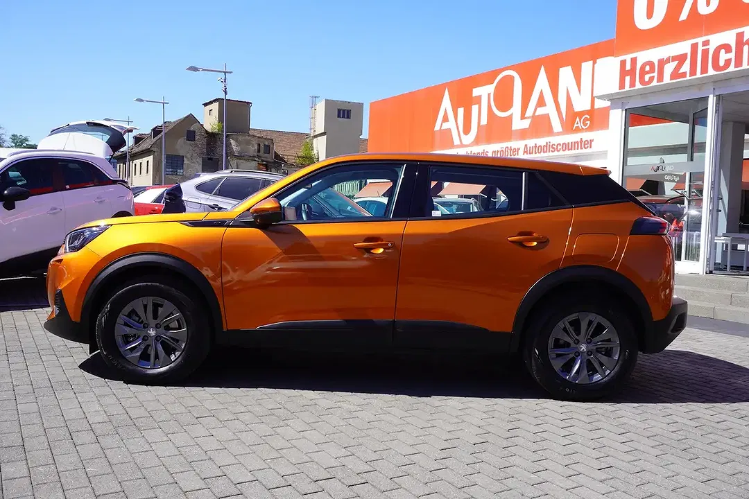 Peugeot 2008 AUT Active Pack - Thumbnail 2