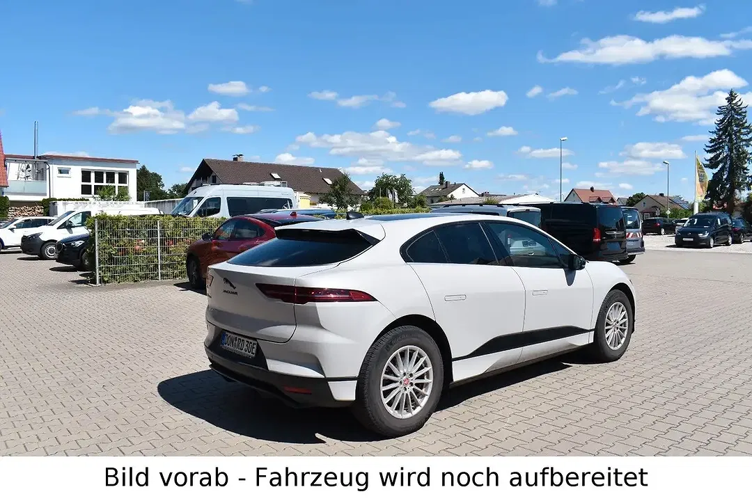 Jaguar I-Pace EV400 S - Thumbnail 3