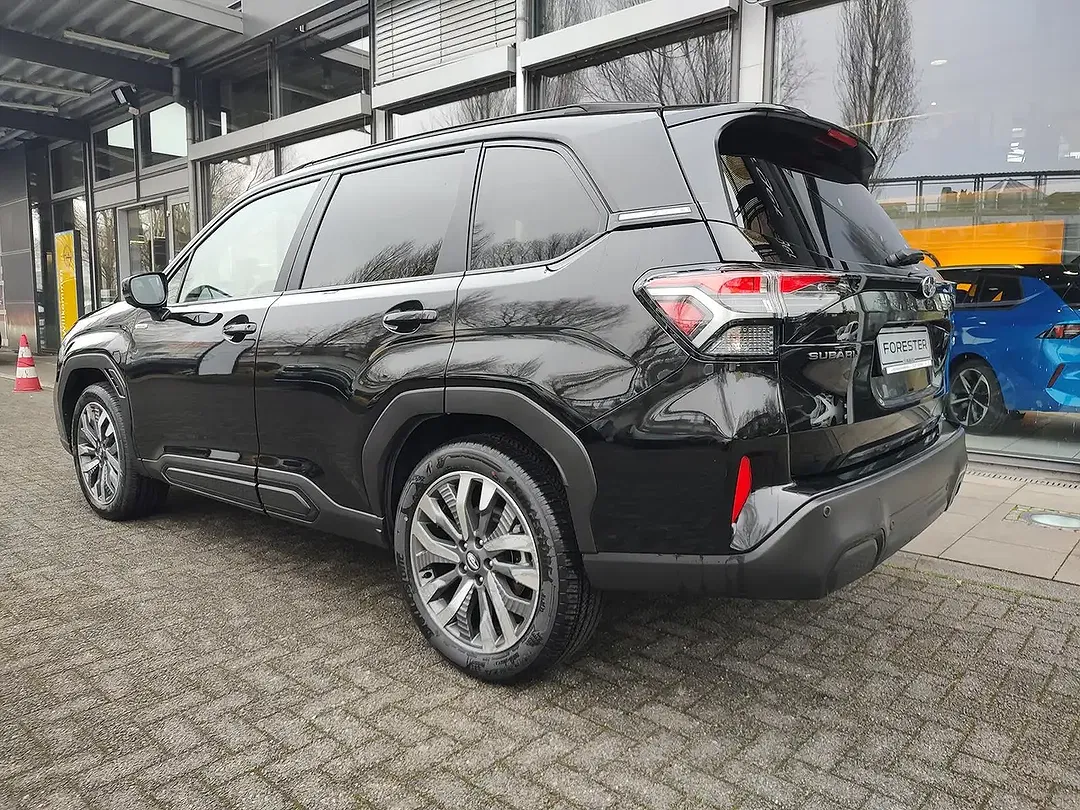 Subaru Forester 2.0 e-Boxer Platinum - Thumbnail 6