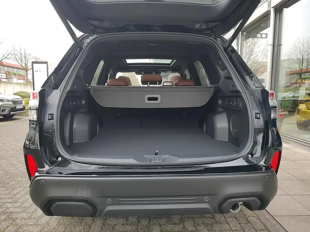 Subaru Forester 2.0 e-Boxer Platinum - Thumbnail 9