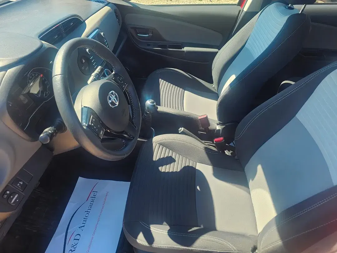 Toyota Yaris Comfort - Thumbnail 12