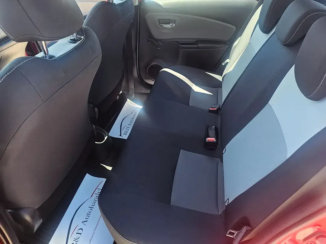 Toyota Yaris Comfort - foto 15