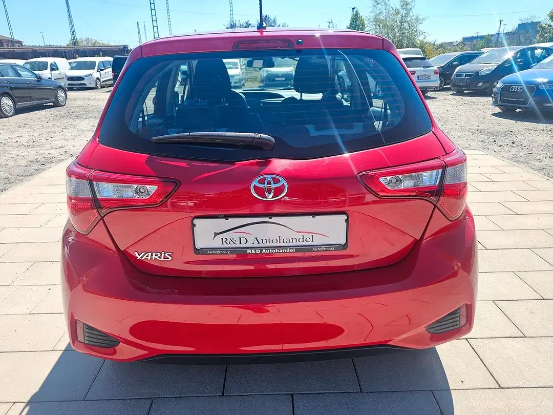 Toyota Yaris Comfort - Thumbnail 4