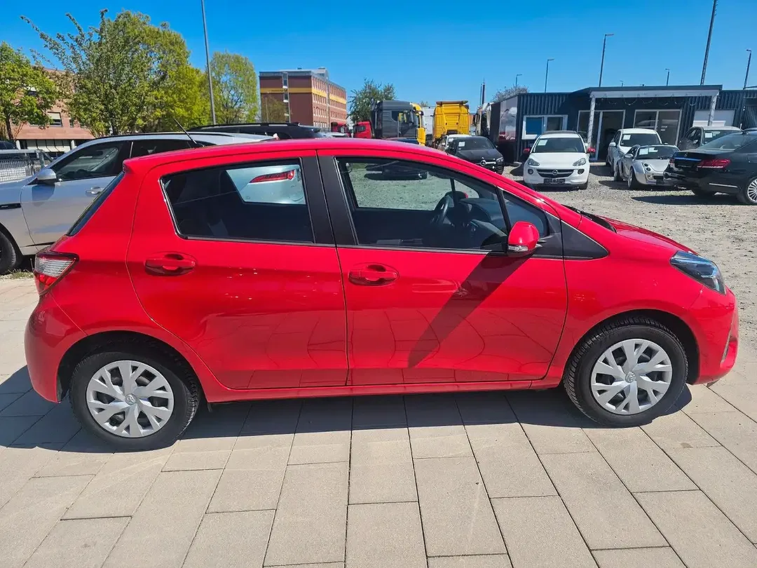 Toyota Yaris Comfort - Thumbnail 5